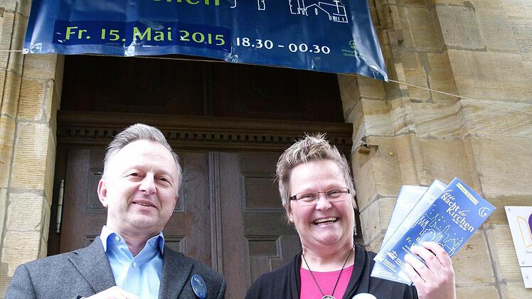 Diakon Ulrich Ortner und Diakonin Andrea Hofmann laden für die Arbeitsgemeinschaft Christlicher Kirchen ACK Bamberg zur Langen Nacht der Kirchen ein. Foto: Marion Krüger-Hundrup