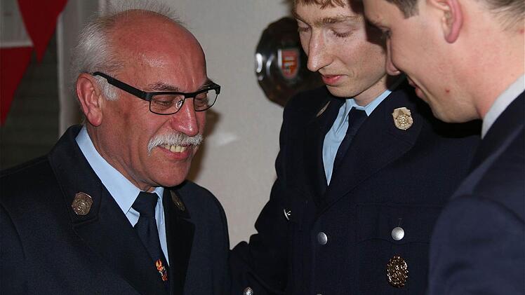 Wechsel bei der Feuerwehr Dittlofsroda. Foto: Gerd Schaar