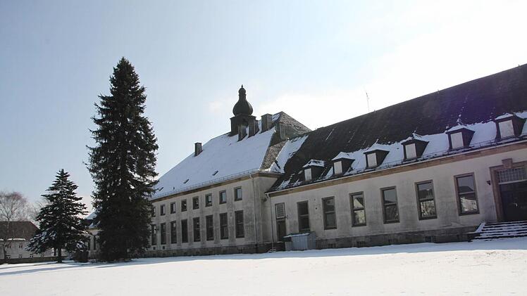 Im Gebäude 31 war früher der Brigadestab der Amerikaner stationiert. Auch dieser Komplex wird - mitsamt Ballsaal - abgerissen. Foto: Ulrike Müller