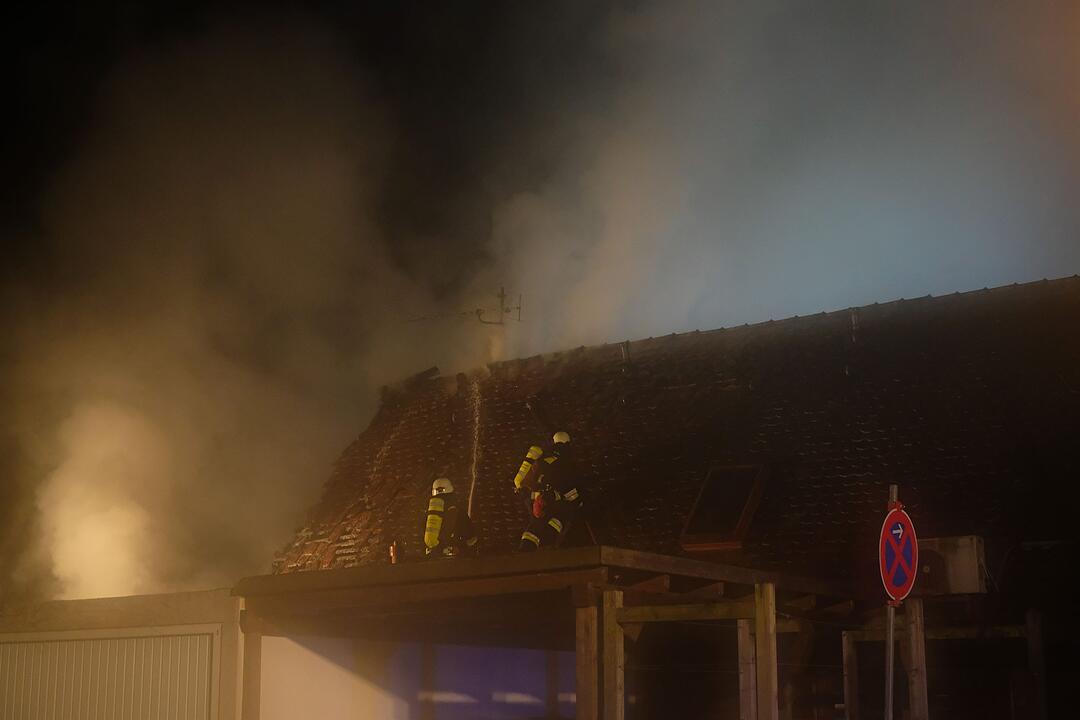 Nürnberger Gaststätte geht in Flammen auf: Anwohner evakuiert