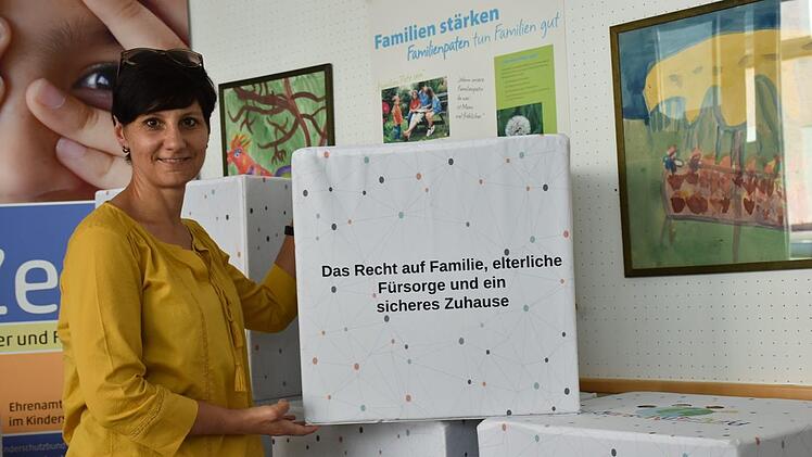 Yvonne Bauer ist Projektkoordinatorin beim Kinderschutzbund und Ansprechpartnerin für die Familienpaten. Die arbeiten ehrenamtlich, erhalten aber eine Aufwandsentschädigung.  Foto: Helmut Glauch