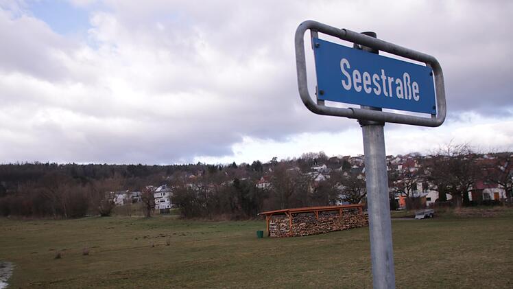 Im Bereich Riedgraben/Seestraße ist der Neubau der Schule geplant. Foto: Benedikt Borst