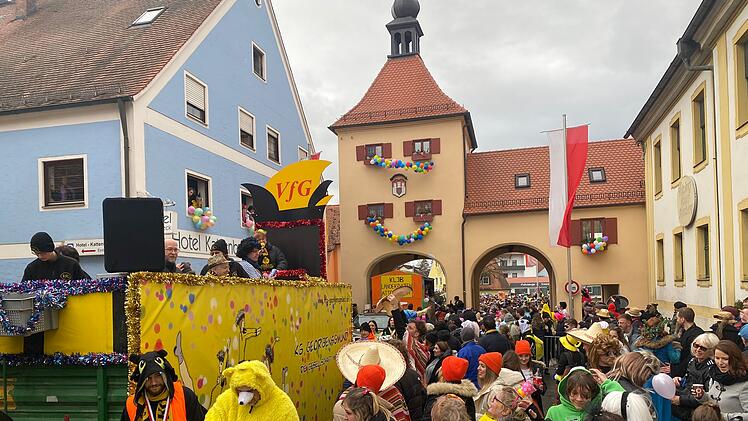 Allersberger Faschingsumzug 2023 mit 20.000 Besuchern
