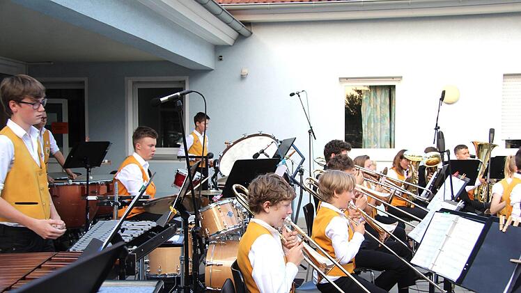 Impressionen vom Open-Air-Konzert der Stadtjugendkapelle     Foto: Richard Sänger