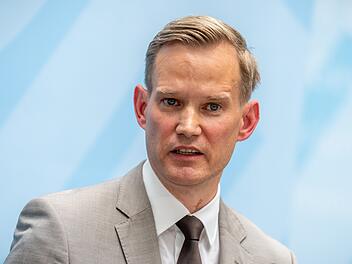 Hendrik Streeck fordert ein Umdenken bei der Gesundheitsversorgung &auml;lterer Menschen