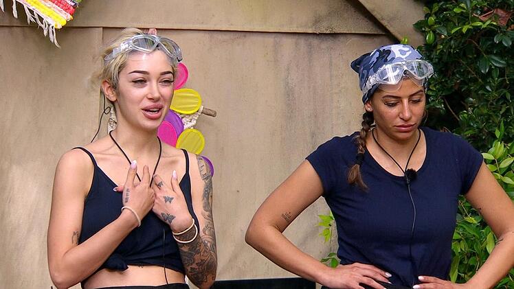 Ariel beleidigt Eva als "Schmutz". Wird aber selbst zu diesem zur&uuml;ckkehren. Denn auch die morgige Pr&uuml;fung spielt sich in Gematsche und Getier ab - und mit Ariel!