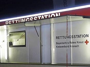 Während des Kronacher Freischießens sind insgesamt 270 ehrenamtliche Sanitäter im Einsatz.  Fotos: Heike Schülein