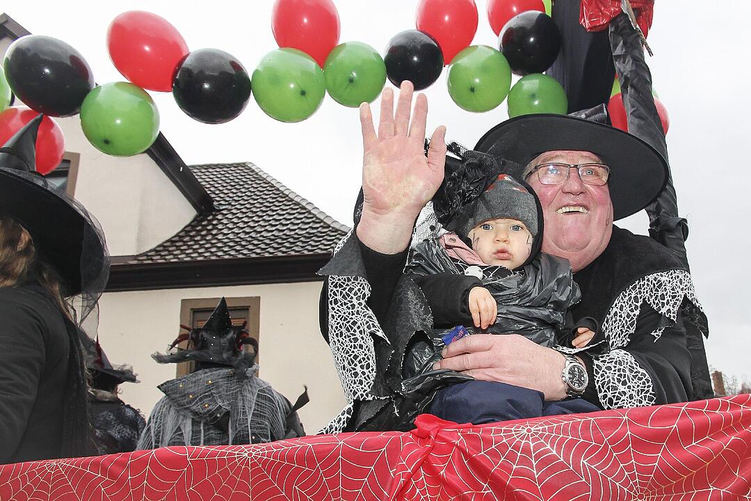 Großer Faschingsumzug  zum Stadtsteinacher Marktplatz