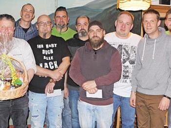 Der MSC Nordhalben zeichnete seine besten Sportfahrer aus, unter ihnen Alex Hofmann (Zweiter von links).  Foto: Michael Wunder
