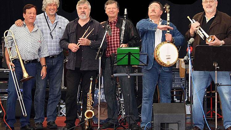 Die Old Riverhouse Jazzband erwartet Fans an Himmelfahrt ab 11 Uhr im Garten des Bamberger Bootshauses. Foto: pr