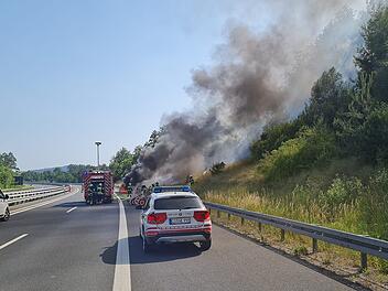 Waldbrand an der A73 im Kreis Coburg verhindert