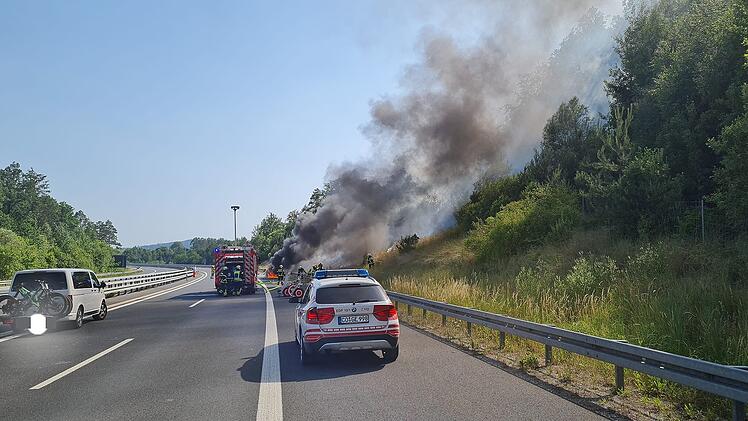 Waldbrand an der A73 im Kreis Coburg verhindert