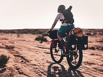 Mit dem Fahrrad Europa erkunden. Wir zeigen dir 4 der schönsten Rad-Touren in Europa, die sich perfekt mit einer An- und Abreise mit dem Zug verbinden lassen.