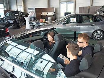 Berufsorientierung findet im Auto statt.  Foto: PR