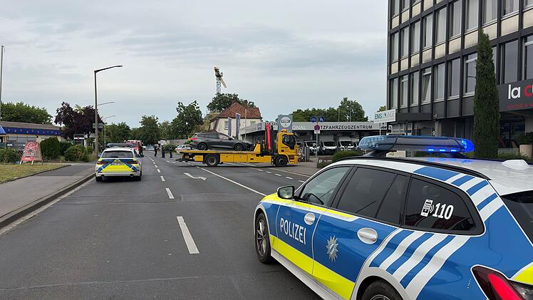 Schweinfurt: E-Scooter-Fahrer (16) schwer verletzt - Notarzteinsatz