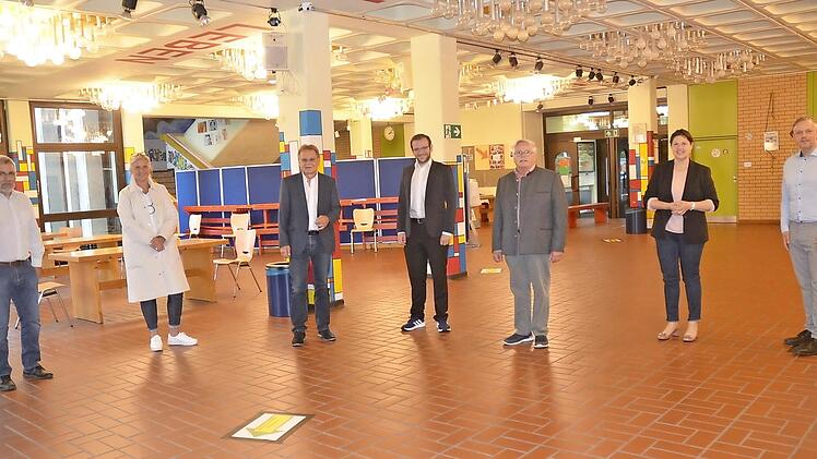 Verabschiedung der Verbandsräte beim Schulverband Kronach III (von links): Roland Härtel (Rektor), Susanne Grebner, Wolfgang Beiergrößlein, Markus Österlein, Wolfgang Hümmer, Angela Hofmann und Jörg Schnappauf Foto: K.- H. Hofmann