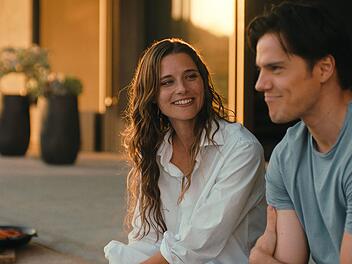 Netflix - «Fall For Me»