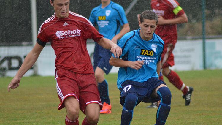 Paul Kirschmann (re.) und sein ESV Lichtenfels haben beim Tabellenführer in Baiersdorf keine leichte Aufgabe vor sich. Foto: Gunter Czepera