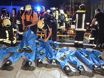 Rekord: Einen zweitägigen Gefahrenguteinsatz hatte die Bad Kissinger Wehr überwiegend mit voller Mannschaft in der Theresienstraße. Foto: Peter Rauch