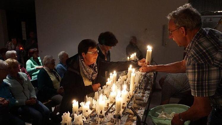 5000 Opferkerzen werden für das Hochfest gebraucht.  Foto: Marion Eckert