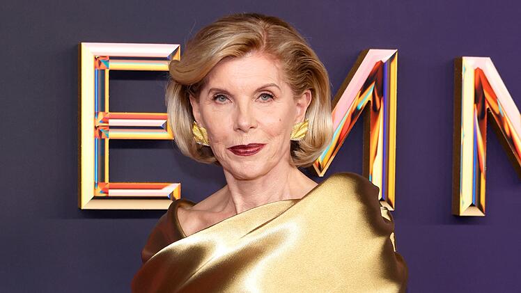 Christine Baranski ruft Frauen zu noch mehr Selbstbestimmung auf: "Man darf niemals aufhören zu kämpfen."