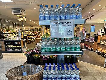 Wegen Hitzewelle: Bamberger Rewe-Markt bietet kostenloses Wasser an