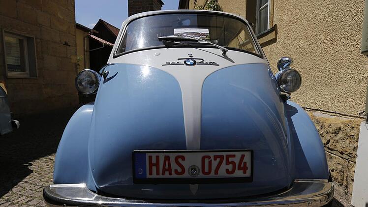 Passt in jede Parklücke: die BMW Isetta.Foto: Matthias Hoch
