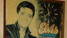 "Tafel"-Kunde Werner ist Elvis-Fan.  Jedoch  streikt der CD-Player.