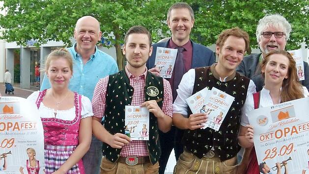 Sie bereiten vergn&uuml;gliche vier Tage beim R&ouml;dentaler Herbstfest vor.  Foto: Lothar Weidner