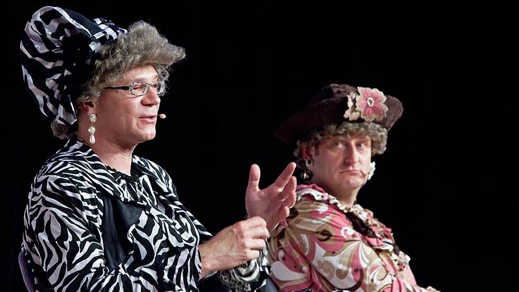 So liebt das Publikum das Duo Heißmann und Rassau - als Waltraud und Mariechen wie hier beim Auftritt im Coburger KongresshausFotos: Jochen Berger