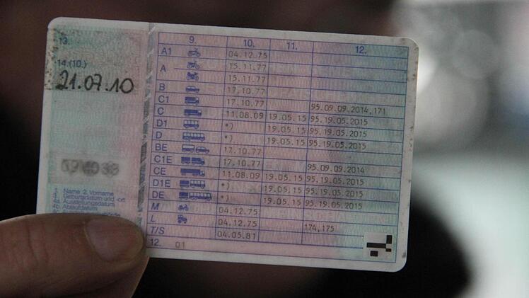 Führerschein eines Fahrers von Buckreuß , der die 95 schon eingetragen hat.