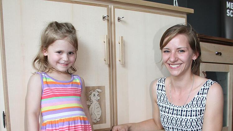 Wenn Tabea einen Schrank braucht, dann baut ihn die Mama einfach selbst. Paula Christoph landete mit ihrer praktischen Drachen-Kommode aus Ahorn und Eiche auf Platz zwei. Die Kommode soll vor allem viel Platz f&uuml;r Kleidung bieten.