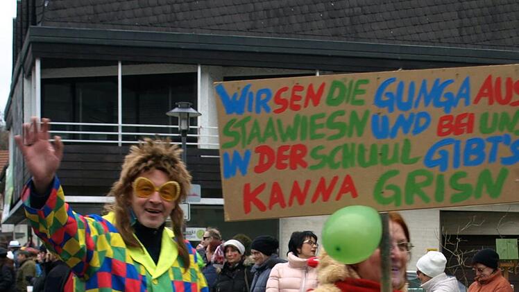 Impressionen vom Faschingsumzug in Steinwiesen. Foto: Susanne Deuerling