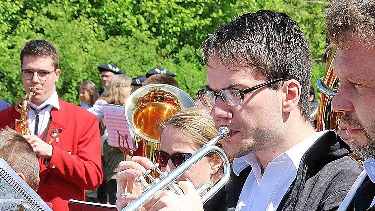 Trommel und Tablett zugleich. Foto: Dieter Britz