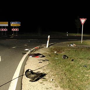 Pkw uebersieht 17-jährigen Motorrad bei Bad Koenigshofen