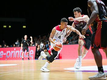 Maodo Lo wird seine Durchsetzungskraft Ende November nicht im Nationaltrikot, sondern im Dress von Brose Bamberg unter Beweis stellen. Foto: Kilian Schmitt