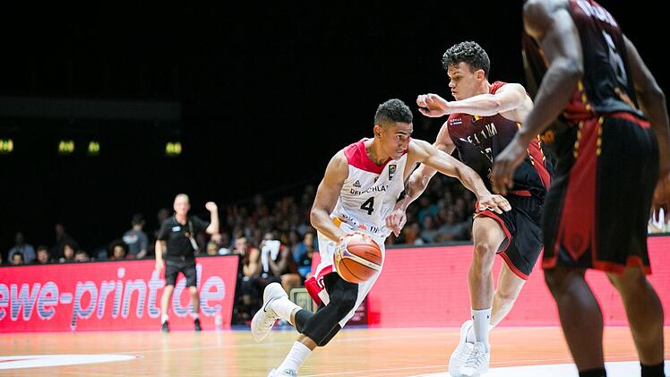 Maodo Lo wird seine Durchsetzungskraft Ende November nicht im Nationaltrikot, sondern im Dress von Brose Bamberg unter Beweis stellen. Foto: Kilian Schmitt