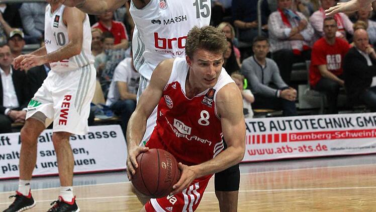 Die Brose Baskets verlieren den Krimi gegen die Bayern mit 75:76 und damit auch das Rennen um den ersten Platz. Foto: sportpress
