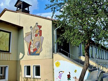 Die Grundschule Rottershausen erhält eine neue Heizung. Foto: Werner Vogel