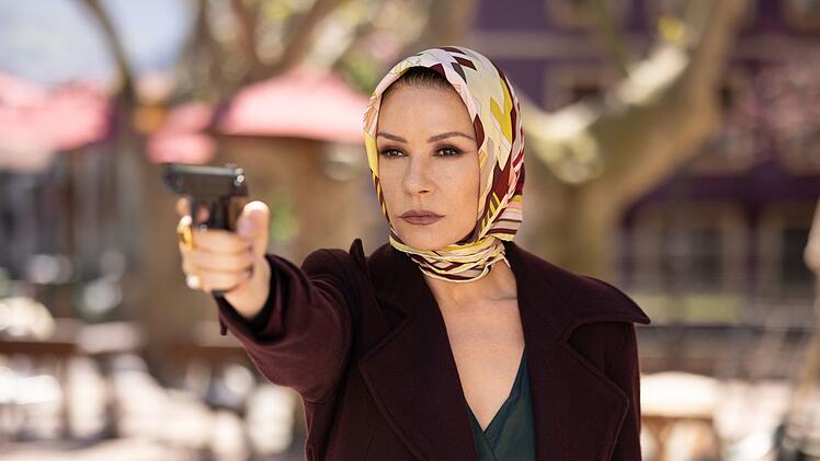 Jackie Price (Catherine Zeta-Jones) wei&szlig; sich selbst zu verteidigen.