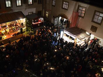Noch einmal wird es am 20. Dezember im Schlosshof vorweihnachtliche Stimmung geben. KulTourisMus im Schloss veranstaltet die Last-Christmas-Party. Foto: Archiv