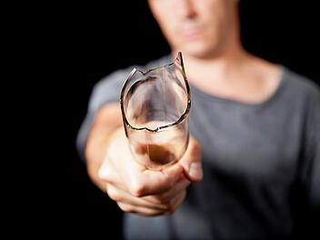 Bierflasche, Flasche, Angriff, Bierfest, Gewalt, Schlägerei