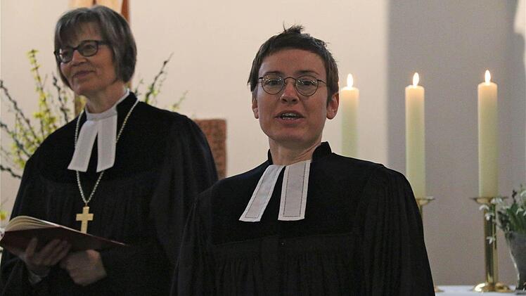 Feierliche Ordination in Waizenbach. Foto: Gerd Schaar