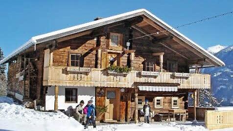 In modernen Skihütten müssen Urlauber auf keinen Komfort verzichten. Foto: djd/Belvilla Ferienhäuser