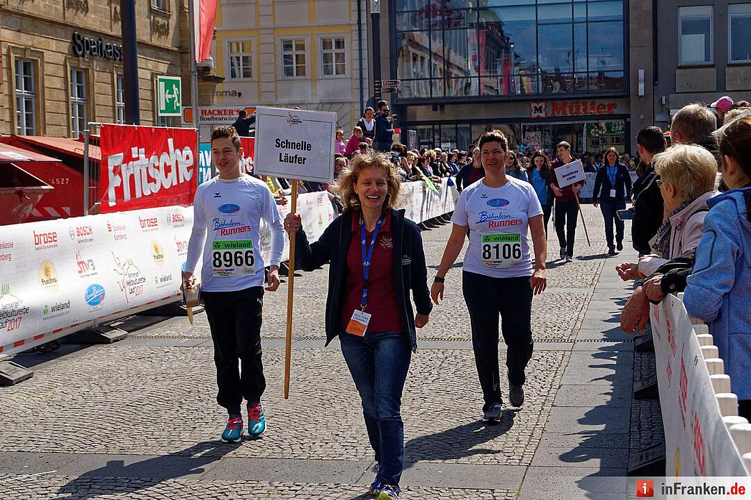 Weltkulturerbelauf 2017 in Bamberg: Der Zieleinlauf am Maxplatz
