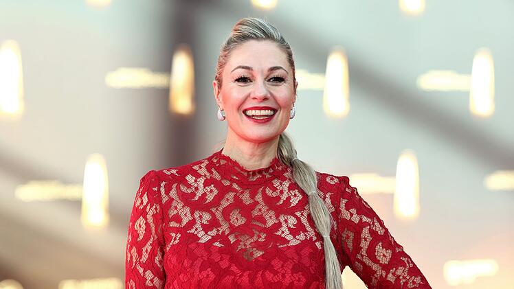 Happy Birthday: Ruth Moschner wird 50 Jahre alt. Ihr TV-Deb&uuml;t gab sie vor 40 Jahren in einer tragischen Rolle.