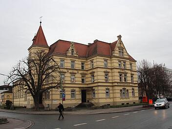 Einige Wohnungen und eine Tanzschule befinden sich aktuell im Kolpinghaus. Noch in diesem Quartal will Oberbürgermeister Franz Stumpf einen Ideenwettbewerb starten, um die Umgestaltung des Hauses zum Kulturzentrum voranzutreiben. Foto: Roepert