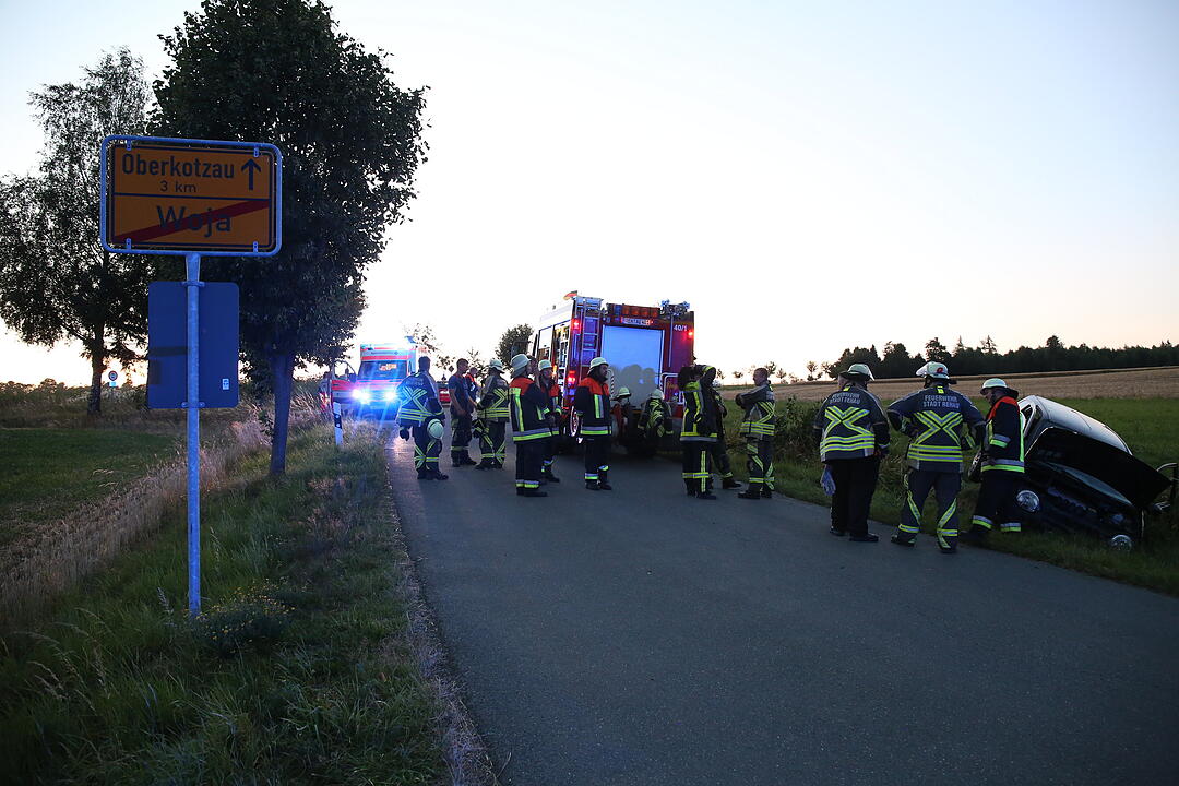Unfall bei Rehau: Fahranfänger baut Unfall - drei Verletzte