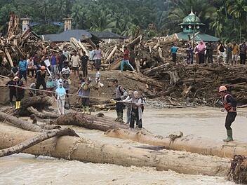 &Uuml;berschwemmungen in Indonesien