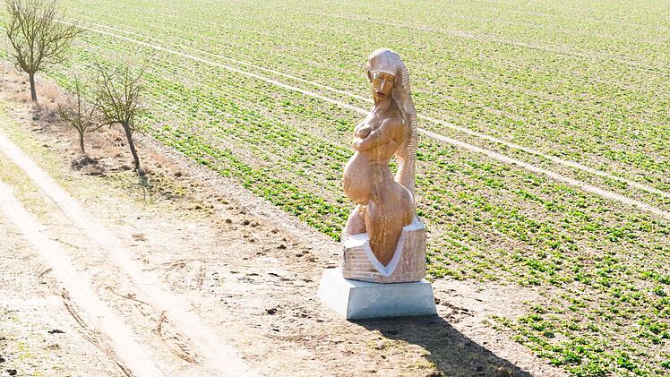 Nackte Statue "Mea Dea" sorgt f&uuml;r Aufsehen